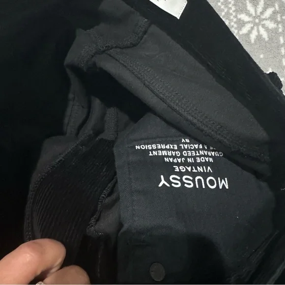 New Moussy‎ Vintage Black Corduroy Jean Size 26